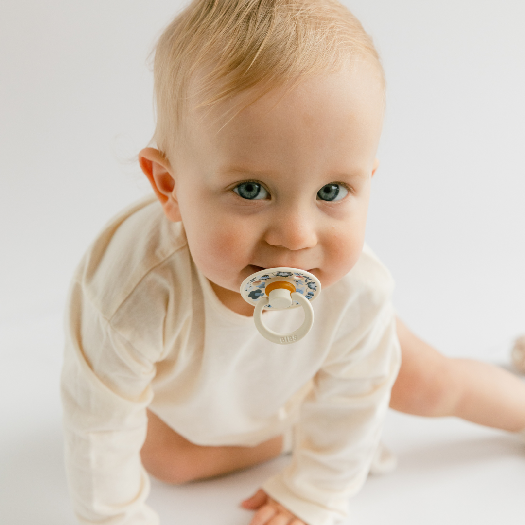 BIBS x LIBERTY Colour Bobo - krémfehér cumi mix