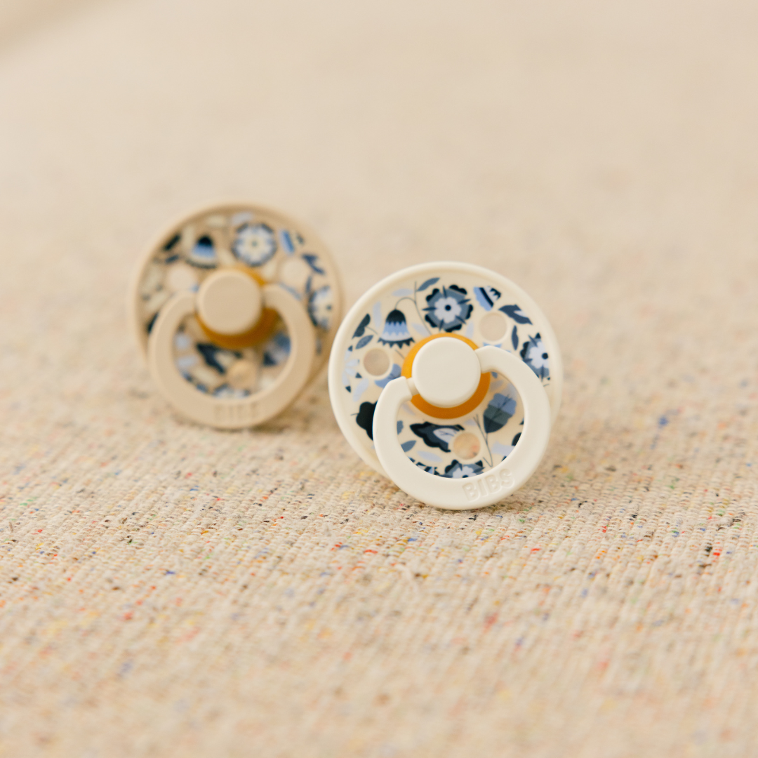 BIBS x LIBERTY Colour Bobo - krémfehér cumi mix