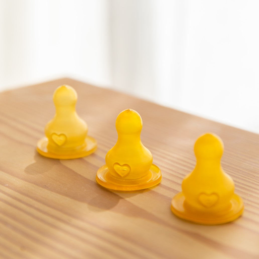 BIBS natúr kaucsuk cumifej cumisüveghez különböző áramlású - gyors áramlású - Pippadu