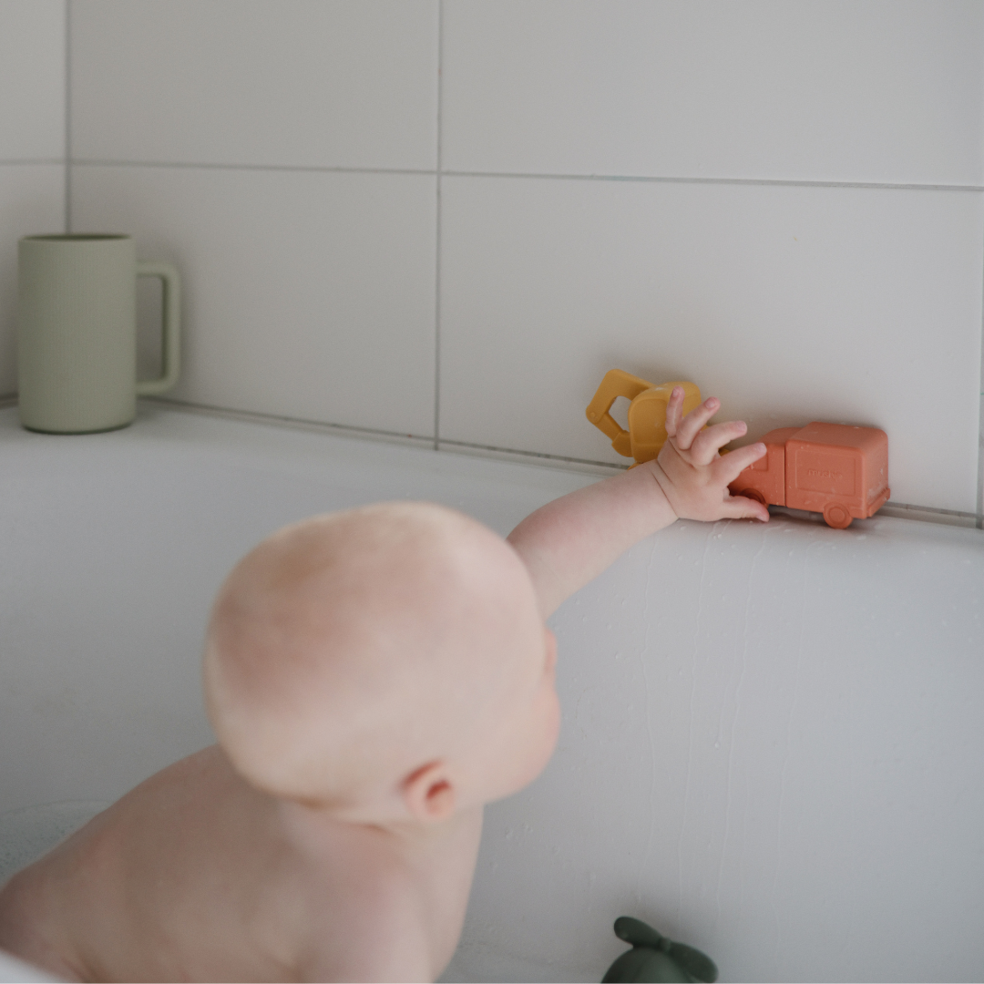 Mushie fürdőjáték - kocsik