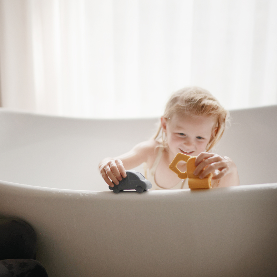 Fürdőjáték - kocsik gyerekeknek