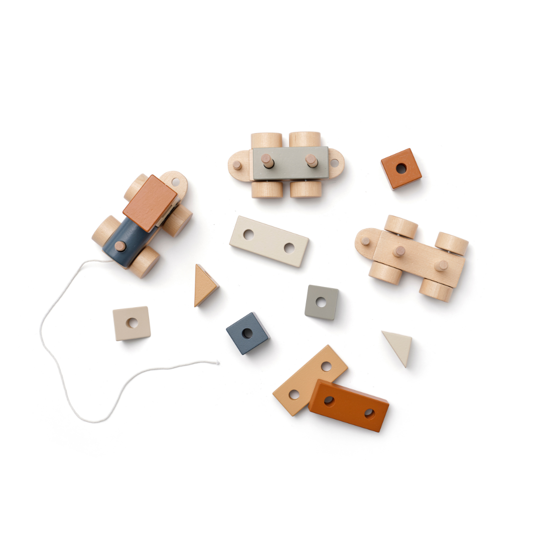 Kid's Concept fa vonat építő blokokkal (barna)