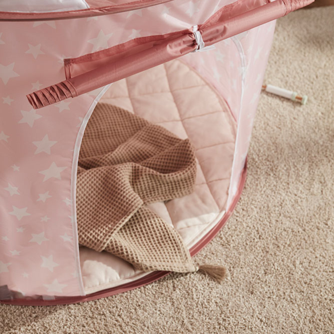 Játéksátor rózsaszín színben gyerekszobába