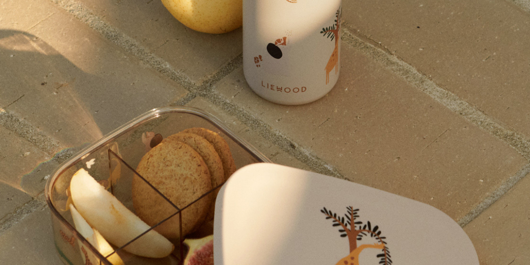 Liewood Arthur tritán uzsonnás doboz - szafari (homok)