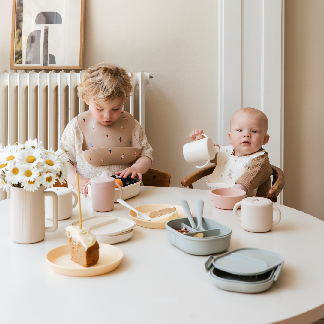 Négyzetes mélytányér - rózsa - gyerekeknek