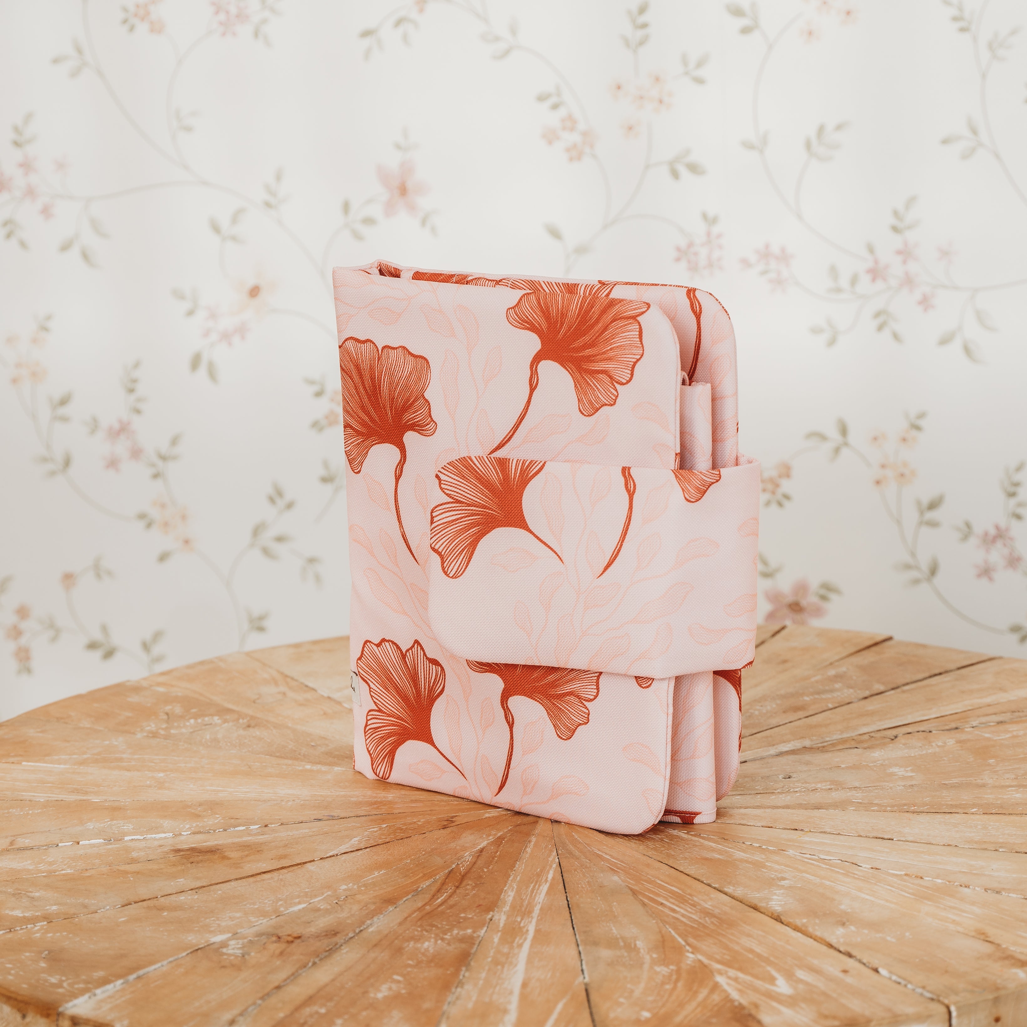 Csillagom pelenkázó neszesszer ginkgo minta Pippadu