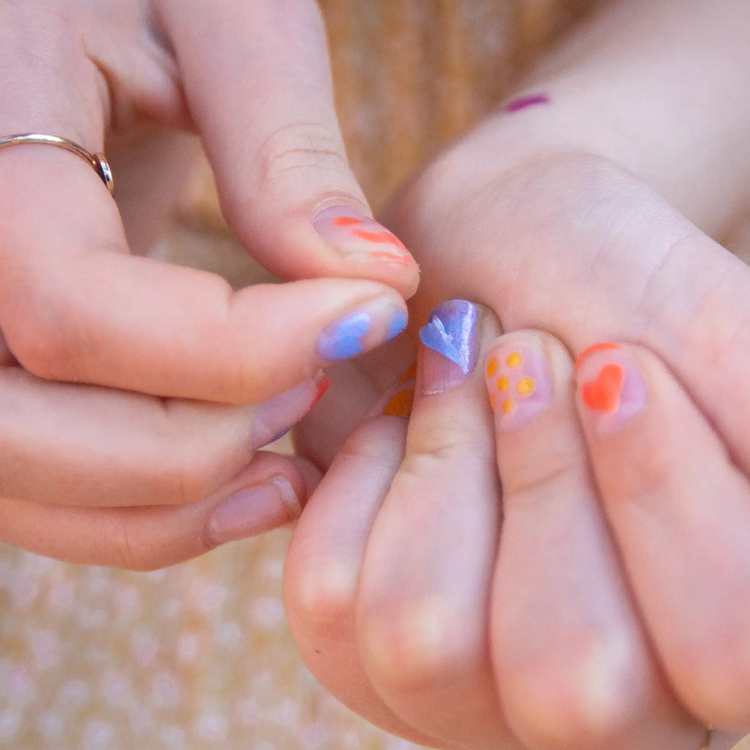 Namaki gyerek körömlakk lehúzható, matrica-szerű eltávolítás