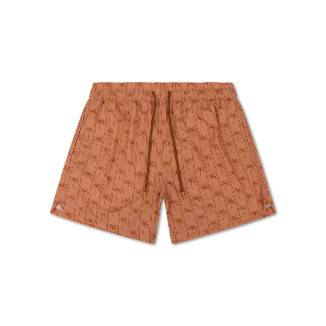 Swim Essentials barna pálmafa mintás és csíkos férfi úszónadrág fehér háttér előtt.