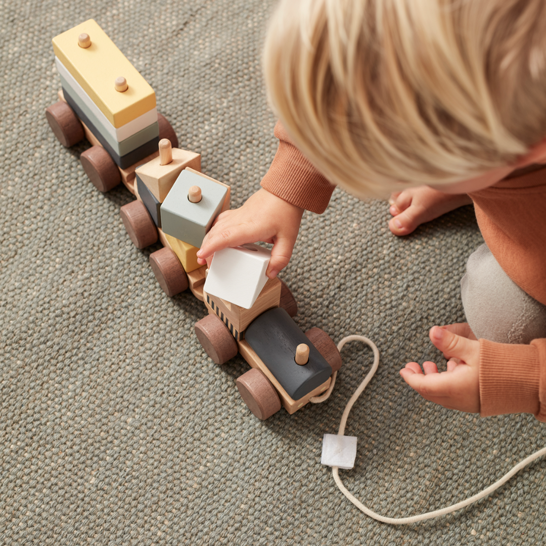 Kid's Concept - Kid's Base - Fa vonat építő blokkokkal