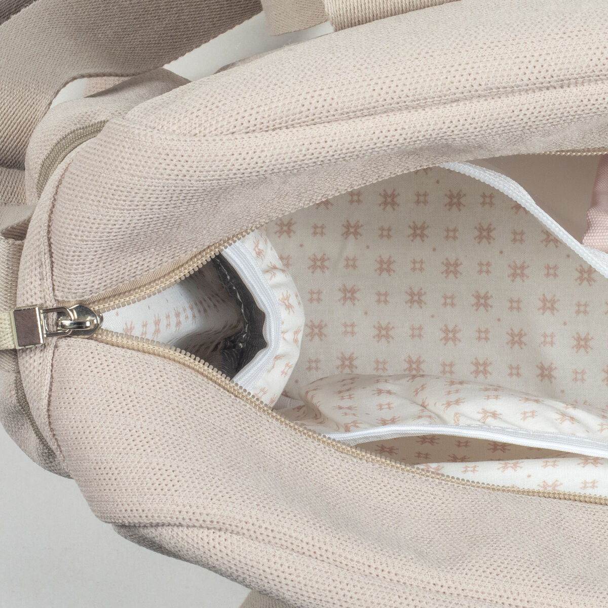 Thermo zseb a nagy Eco Mum pelenkázó táskában cumisüvegnek, kulacsnak