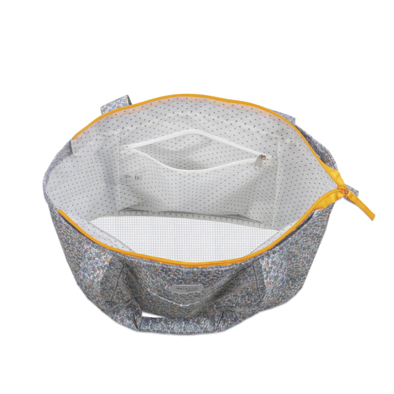 Walking Mum virágos strandtáska belső nézete a homokmentes hálós aljjal