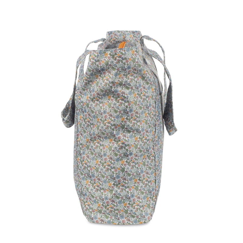 A virágmintás Walking Mum strandtáska oldalnézete