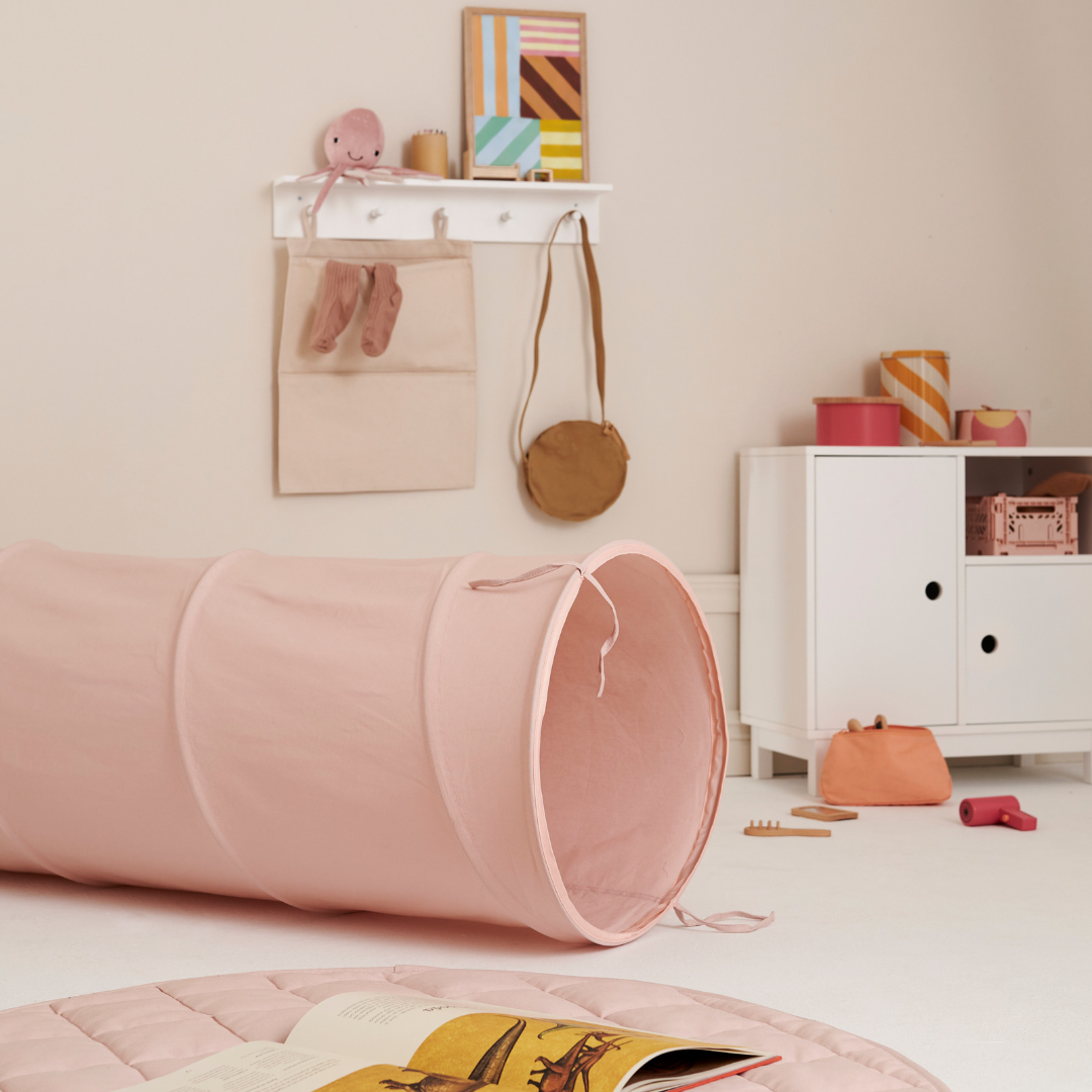 Pamut játék alagút halványrózsaszín színben - pippadu - Kid's Concept