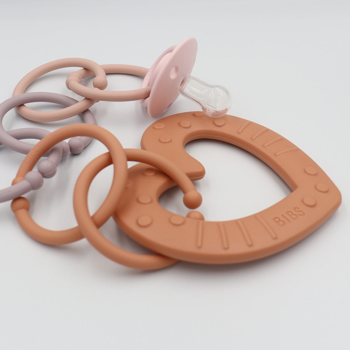 BIBS De Lux cumi - cseresznyevirág színben, antiallergén szilikon cumifejjel - pippadu