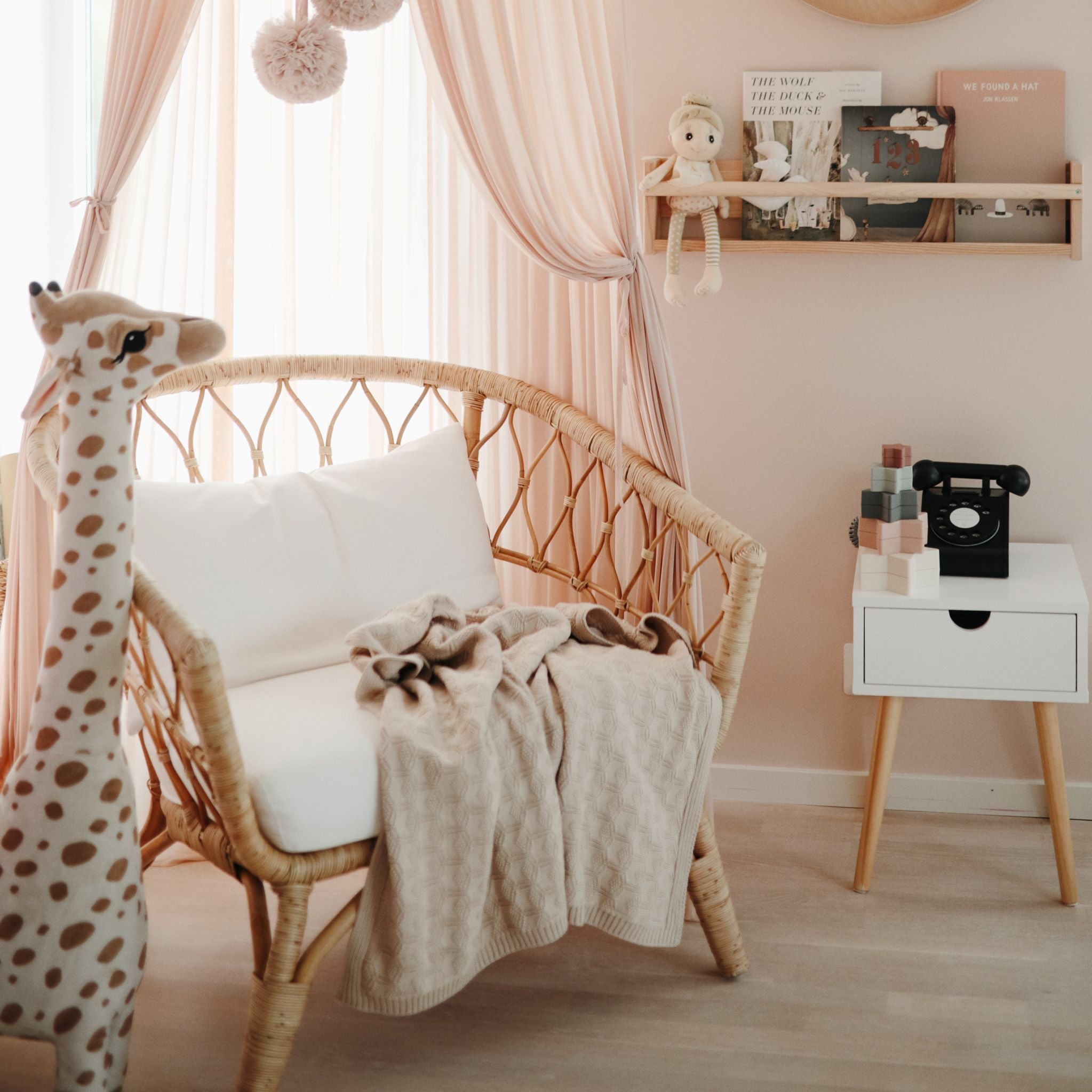 Kötött puha babatakaró - 100% organikus pamutból - pöttyös krémfehér - pippadu