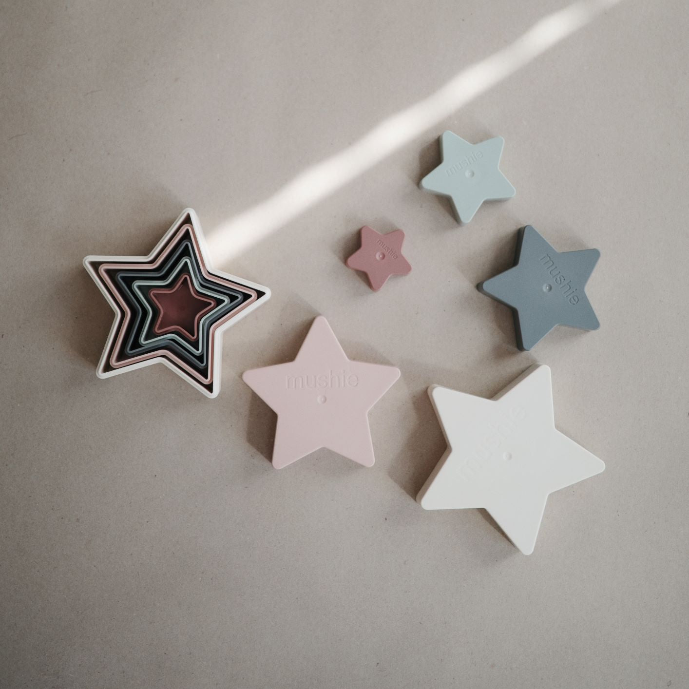 Csillag toronyépítő a mushie amerikai márkától - pippadu