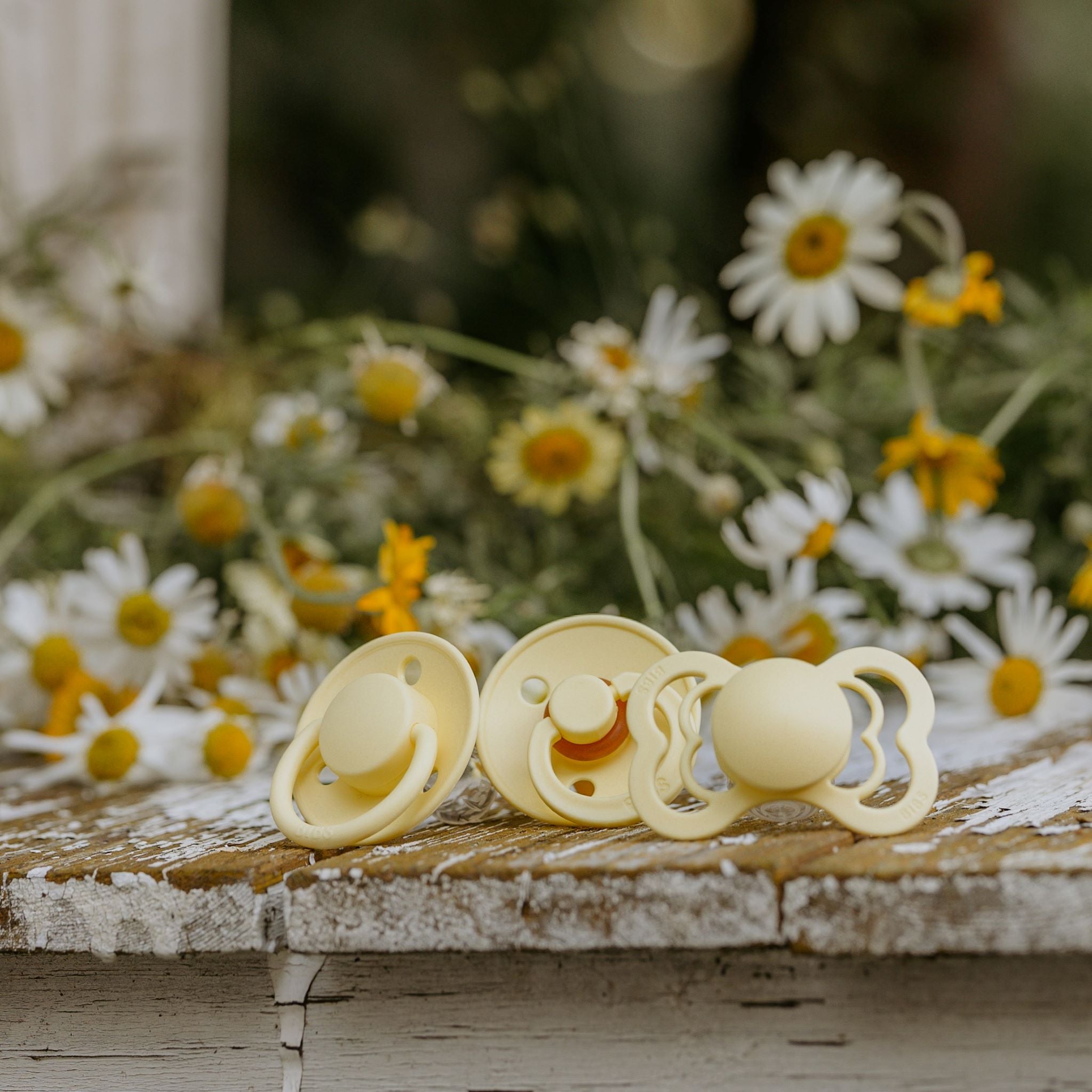 BIBS De Lux cumi napsugár színben - szilikon cumifej - pippadu