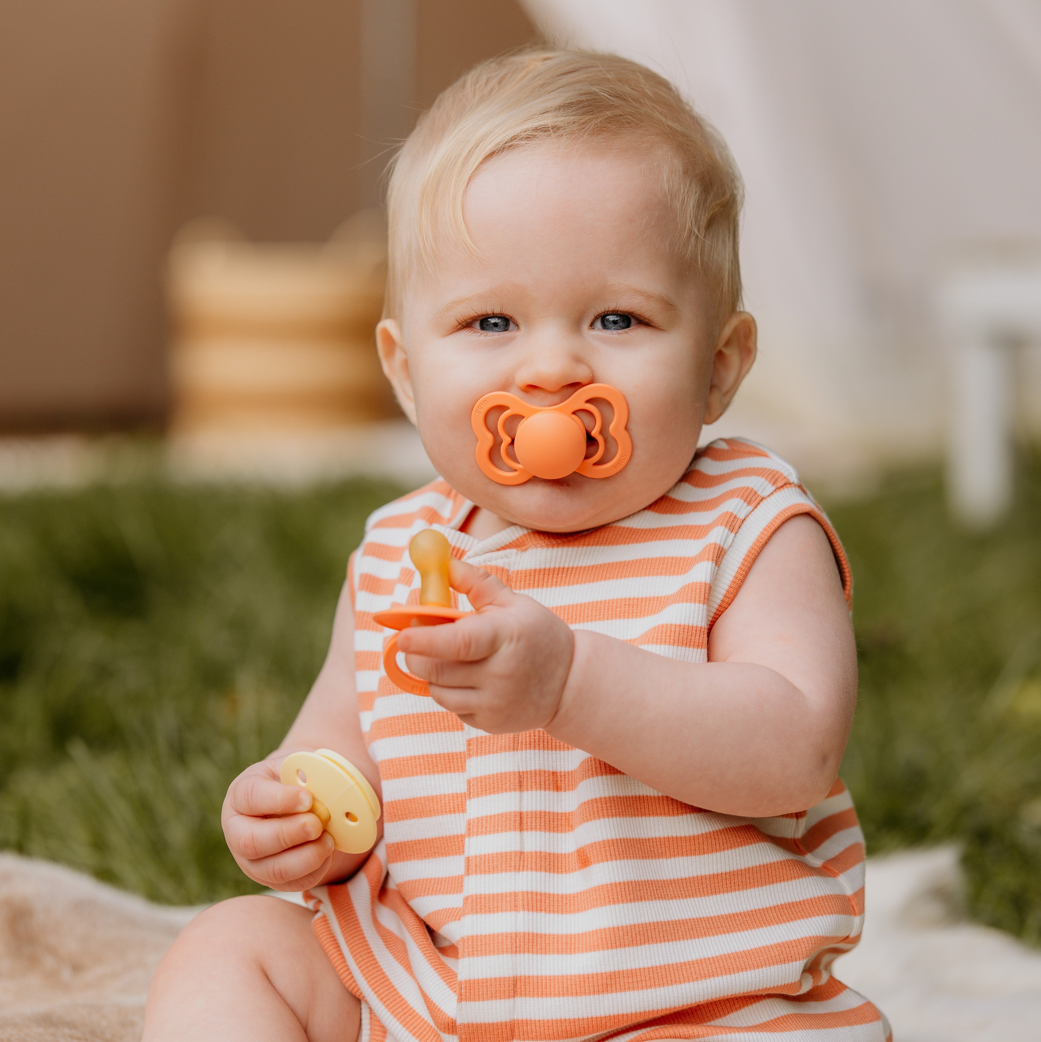BIBS Supreme cumi lapos, szimmetrikus cumifej - pippadu - papaya színben