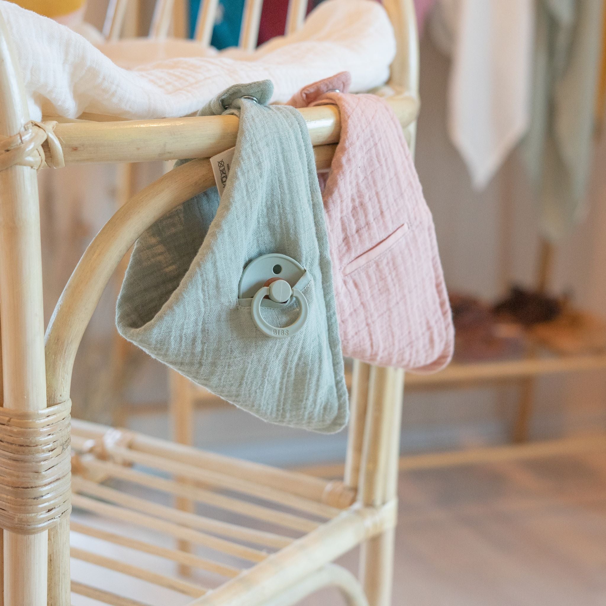 BIBS muszlin nyálkendő zsálya színben a dán BIBS márkától - pippadu