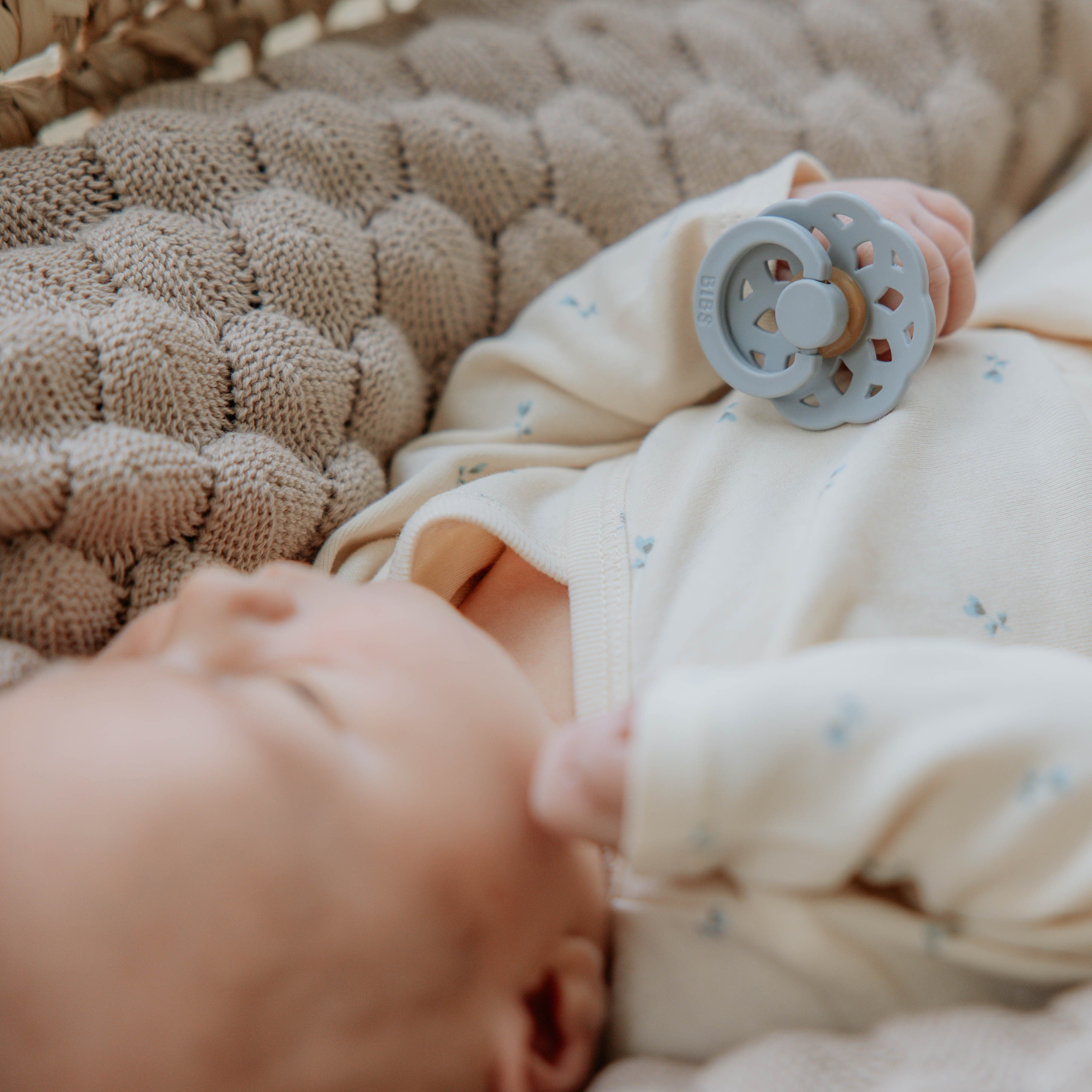 BIBS Boheme cumi delfin és púderrózsaszín színben kettes csomagban a pippadu polcain