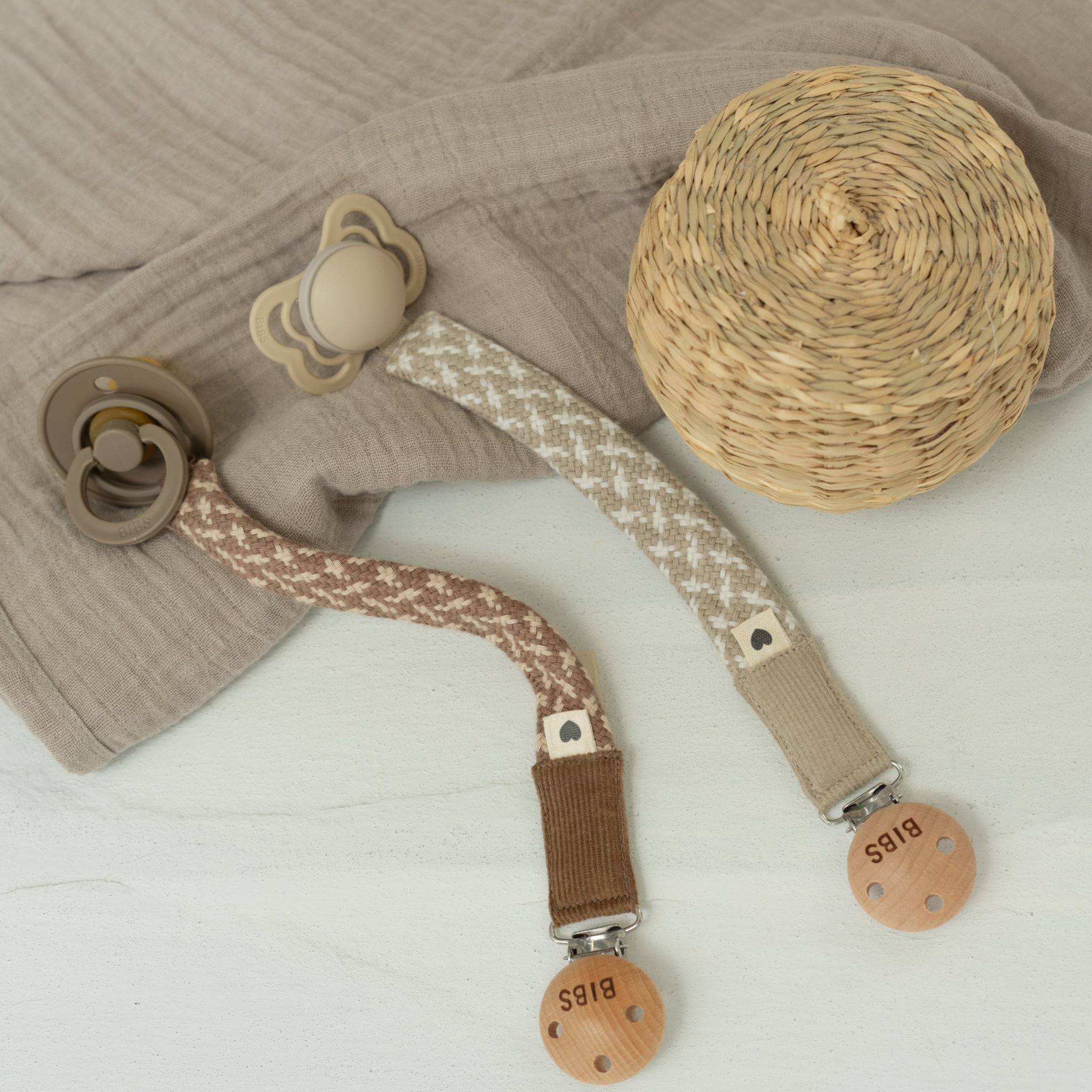 Krémfehér és vanília pamut cumilánc a BIBS márkától - pippadu