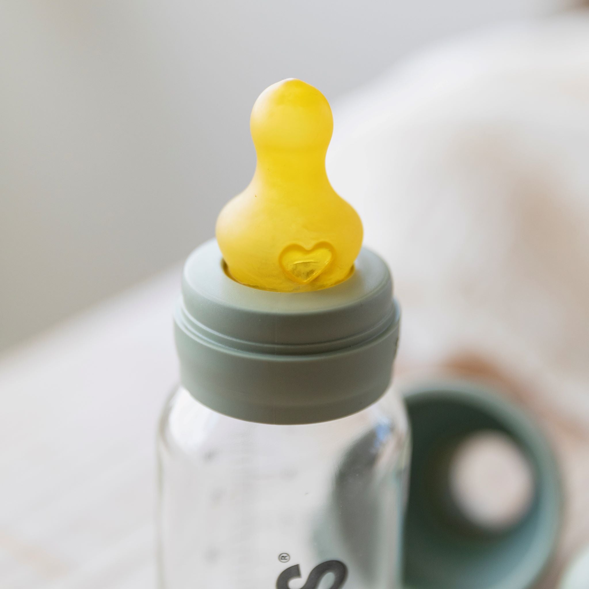 BIBS üveg cumisüveg antikólika szeleppel ellátott cumifejjel - pippadu - pasztellkék, 110 ml