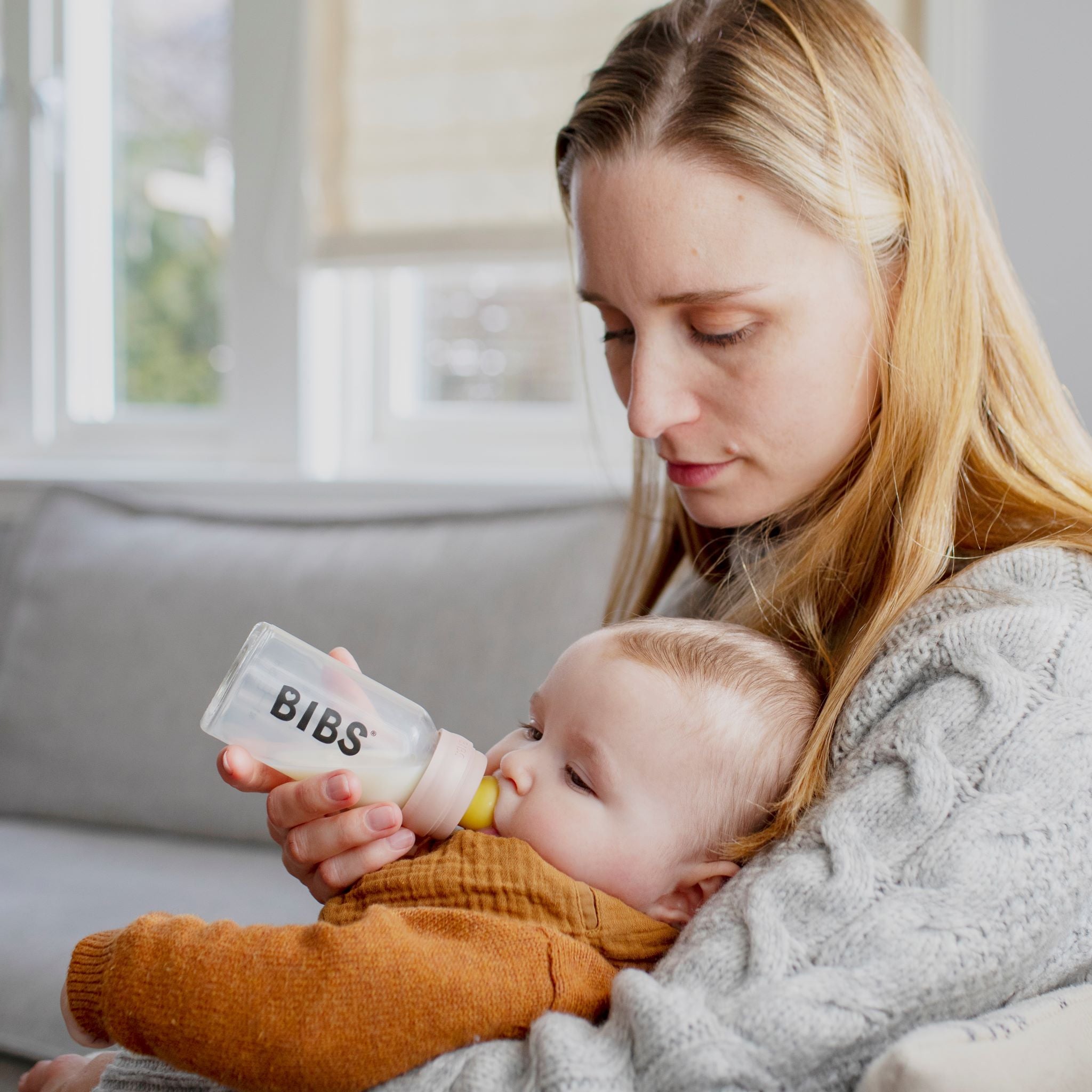 BIBS cumisüveges hozzátáplálás gyerekeknek - pippadu - 225 ml, krémfehér színben