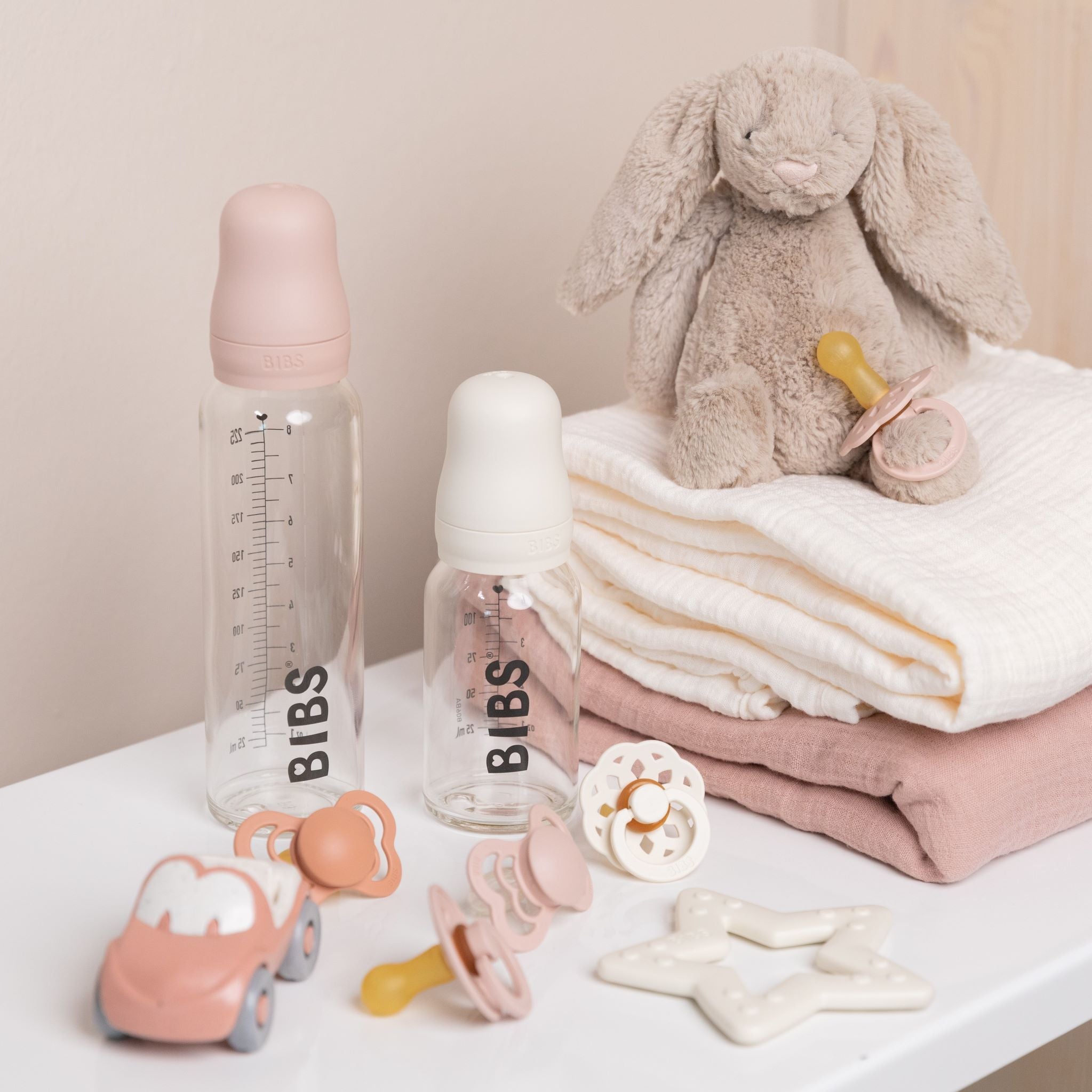 BIBS cumisüveg szett krémfehér színben, 225 ml - tisztítás, hozzátáplálás - pippadu