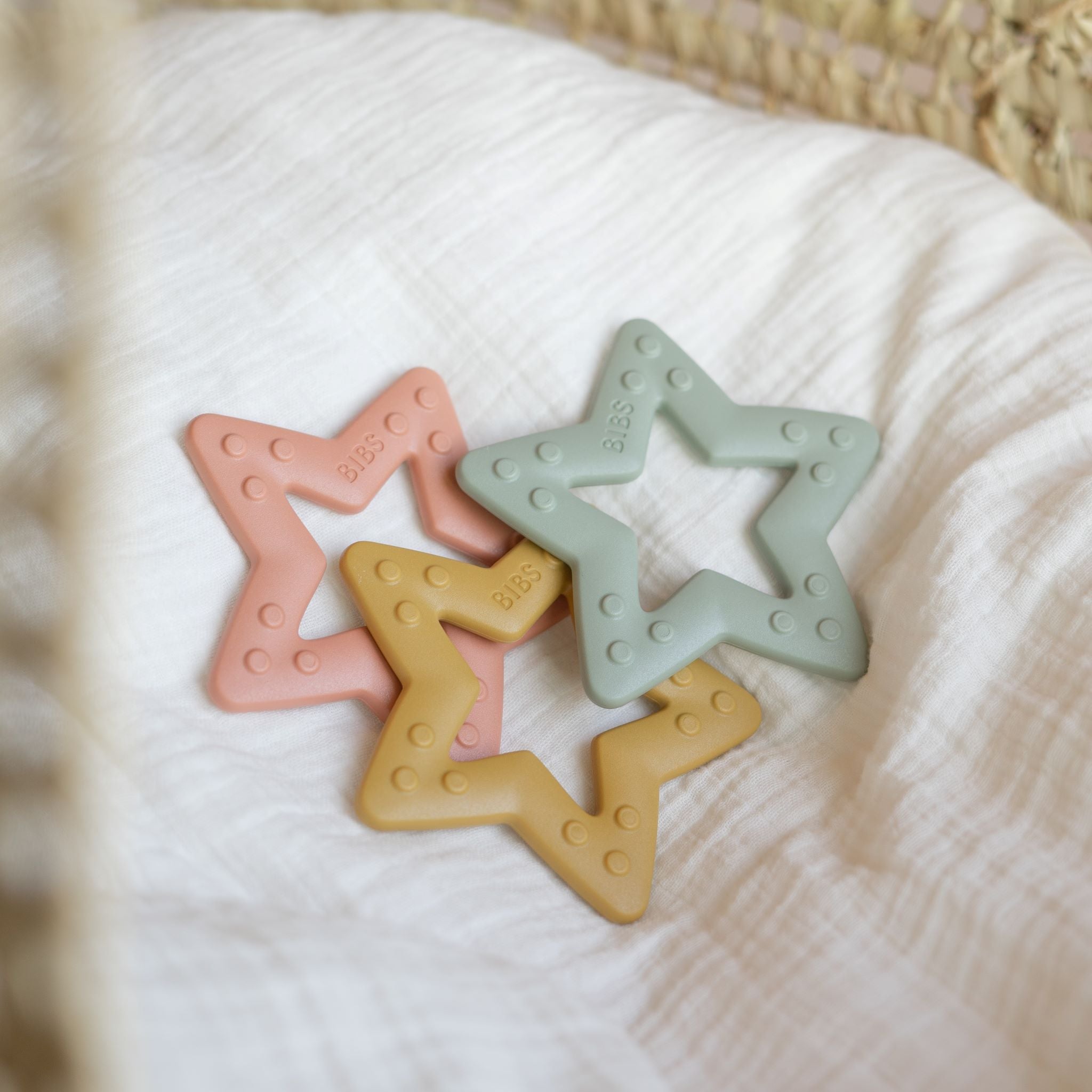 BIBS csillag rágókák új színekben - barack - pippadu