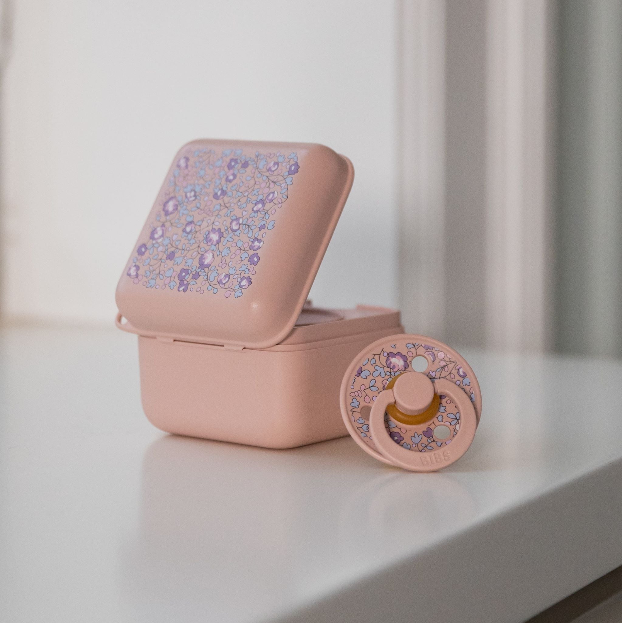 BIBS×LIBERTY Colour Eloise virágminta púderrózsaszín színben - pippadu