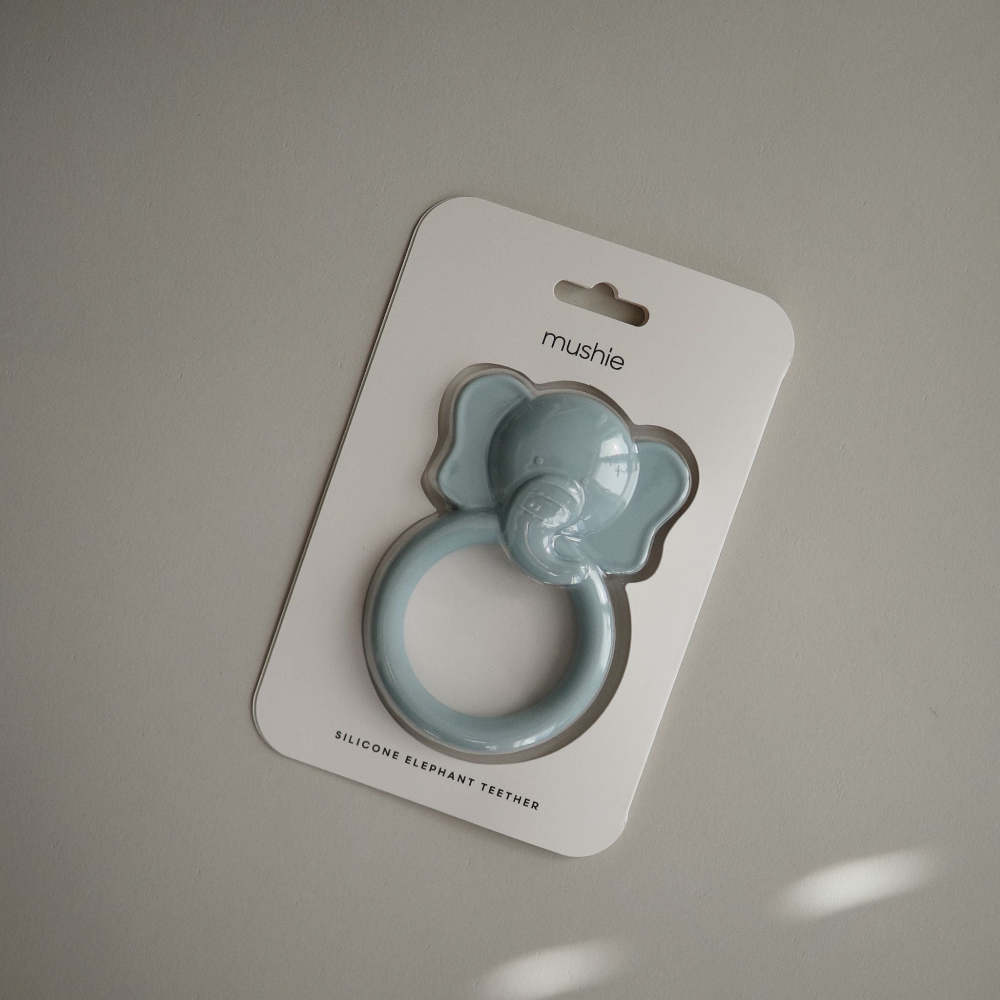 Szilikon rágóka a mushie márkától - pippadu - elefánt forma