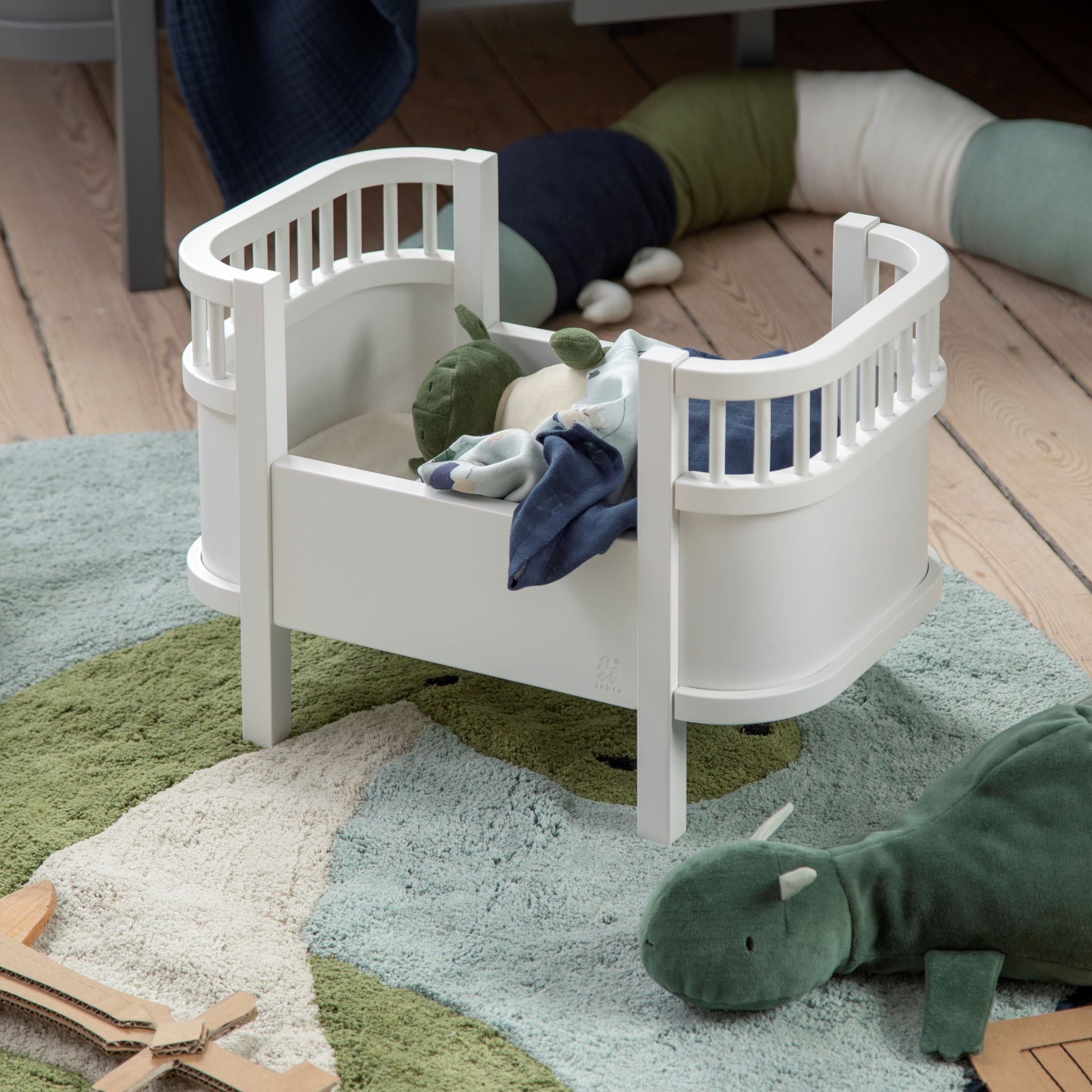 Sebra fa játék babaágy a pippadunál púderrózsaszín színben