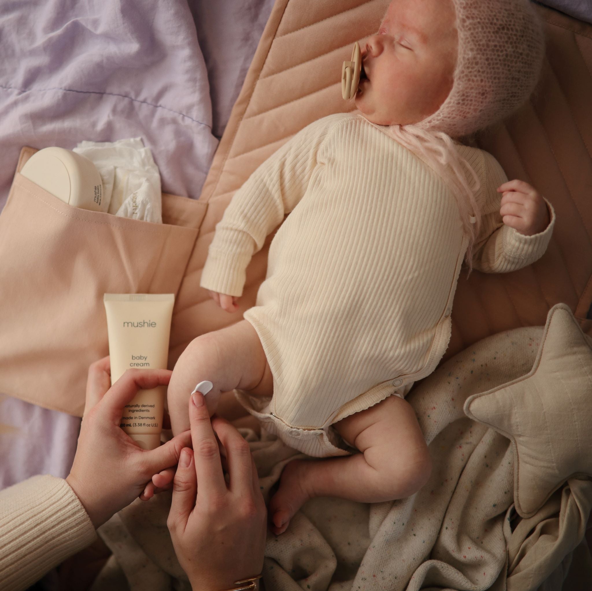 Illatmentes babaápoló krém a mushie márkától - pippadu