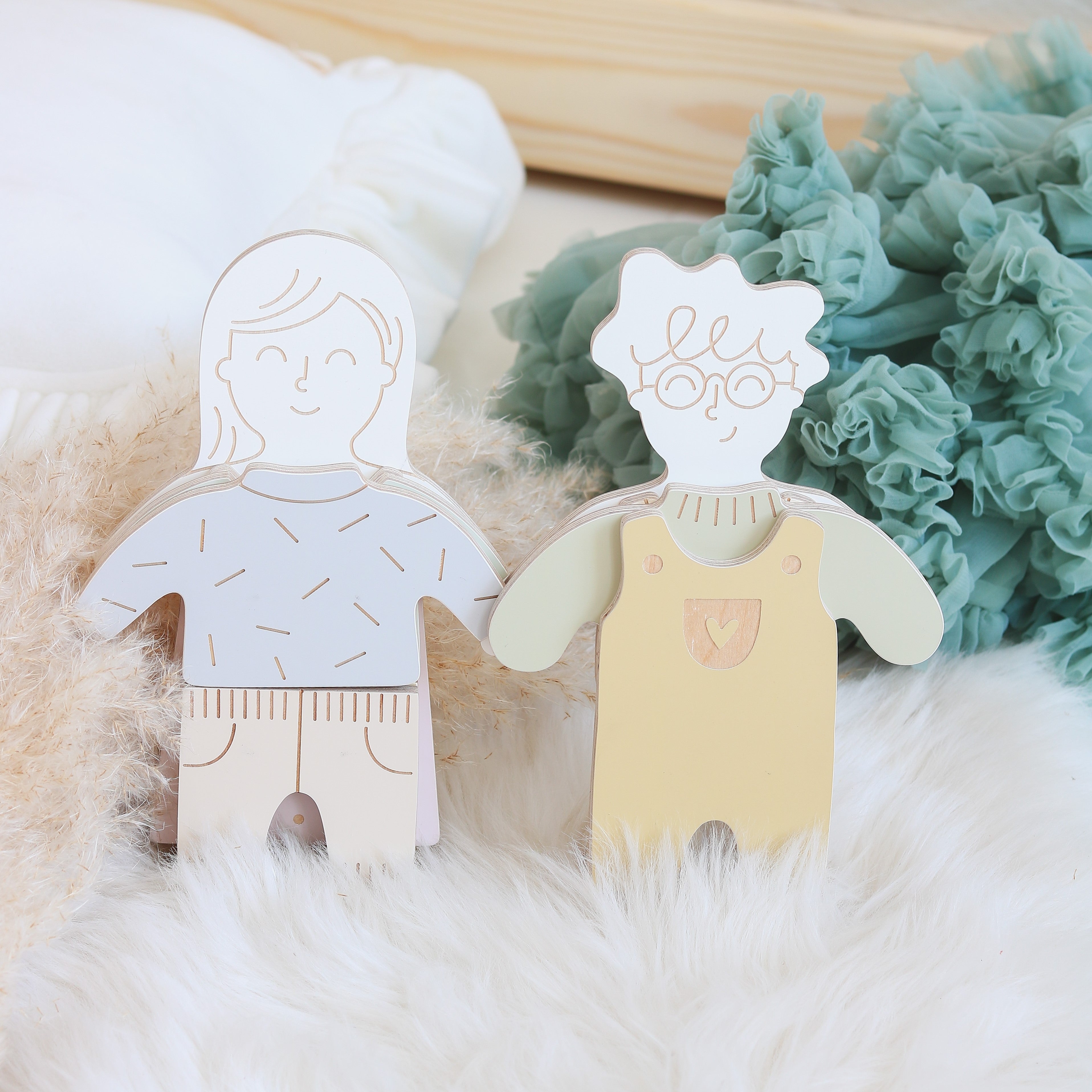 Fából készült öltöztető játék a Milin márkától - pippadu