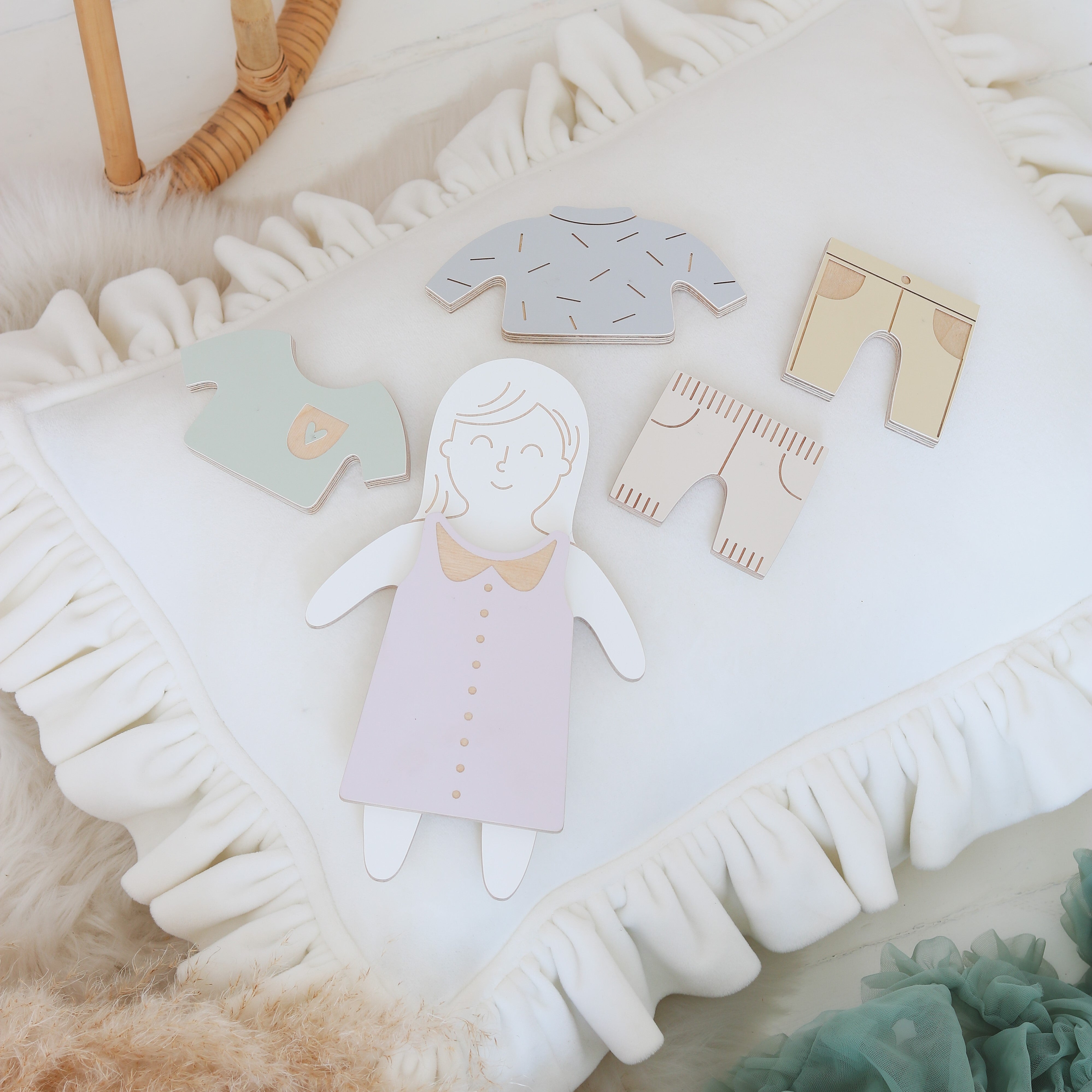 Milin fából készült babaöltöztetős játék - pippadu - Juliska