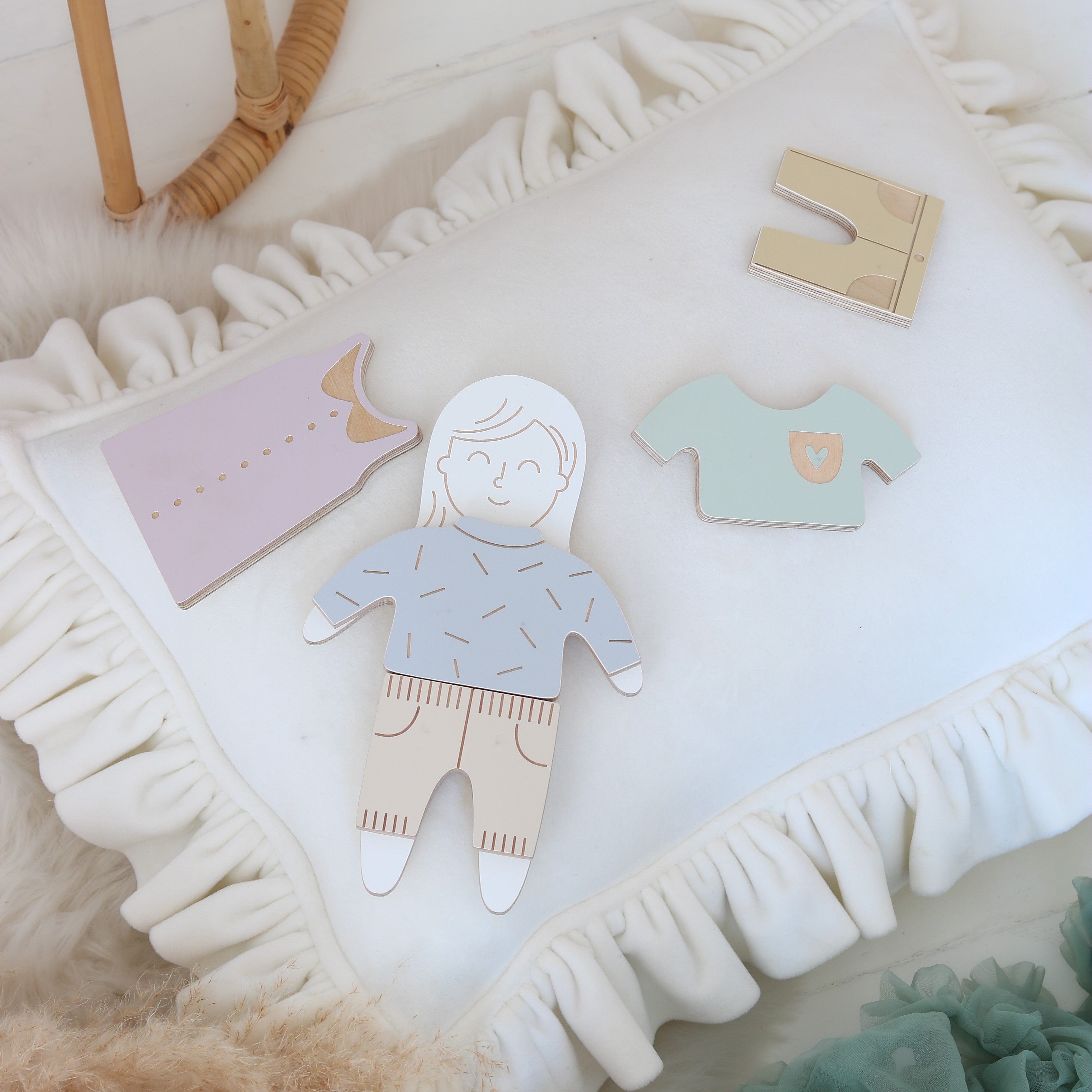 Mágneses babaöltöztető játék - téli szett - pippadu - Milin márka, Juliska