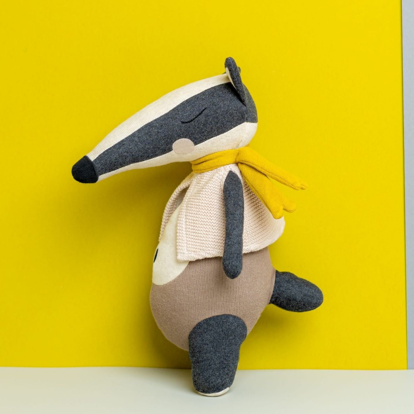 Lou, a borz plüss játék a pippadunál