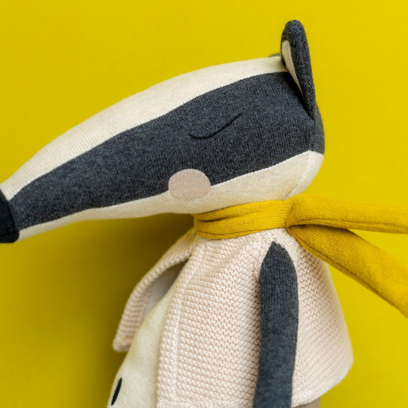 Lou a borz plüss játék a pippadunál - közeli felvétel