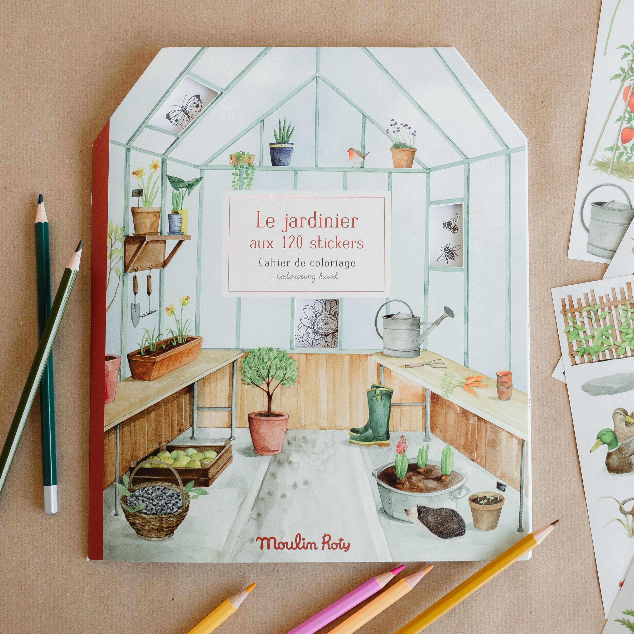 Matricázó és színező album gyerekeknek - Moulin Roty márka a pippadunál