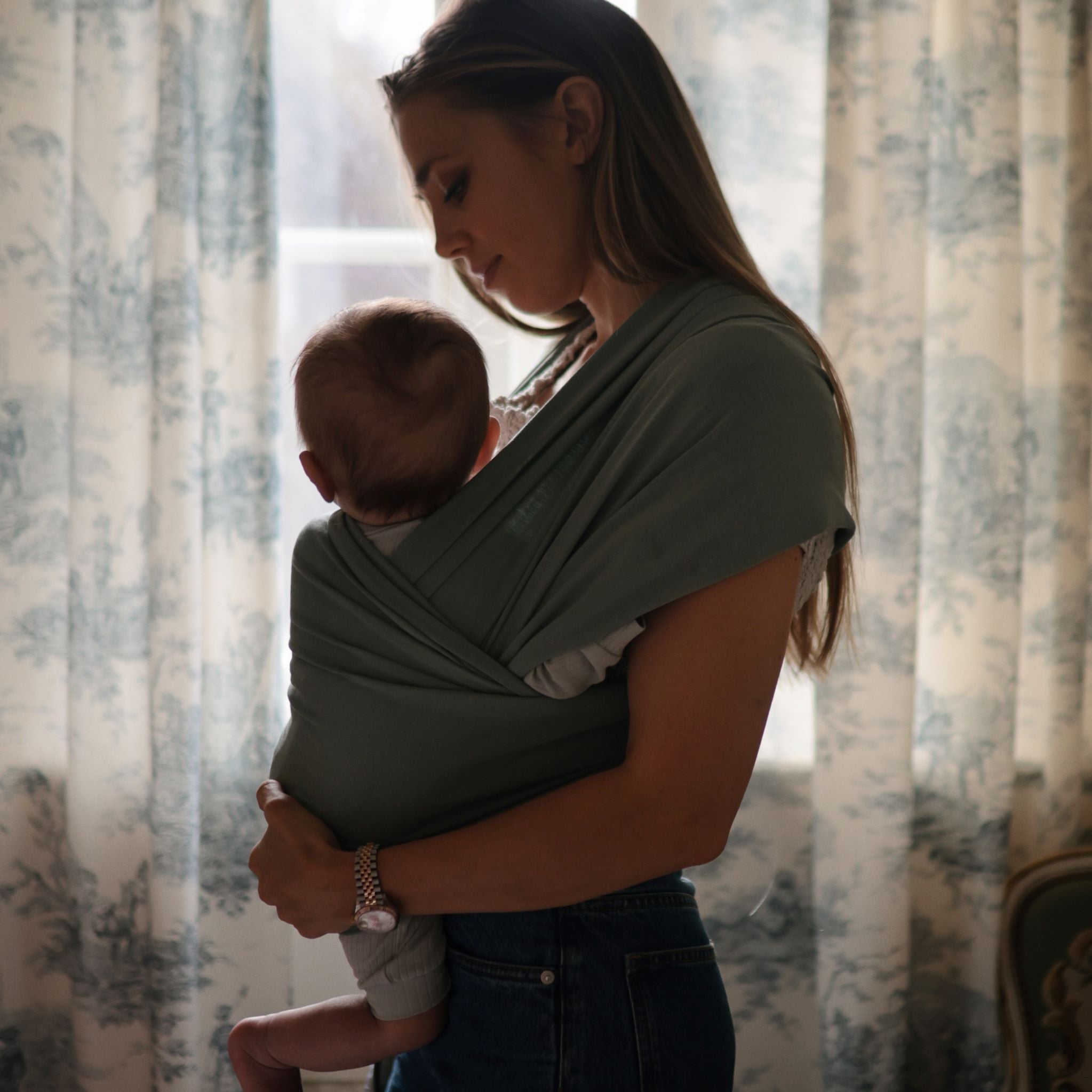 Babahordozás - mushie rugalmas hordozókendő - púderrózsaszín - www.pippadu.hu