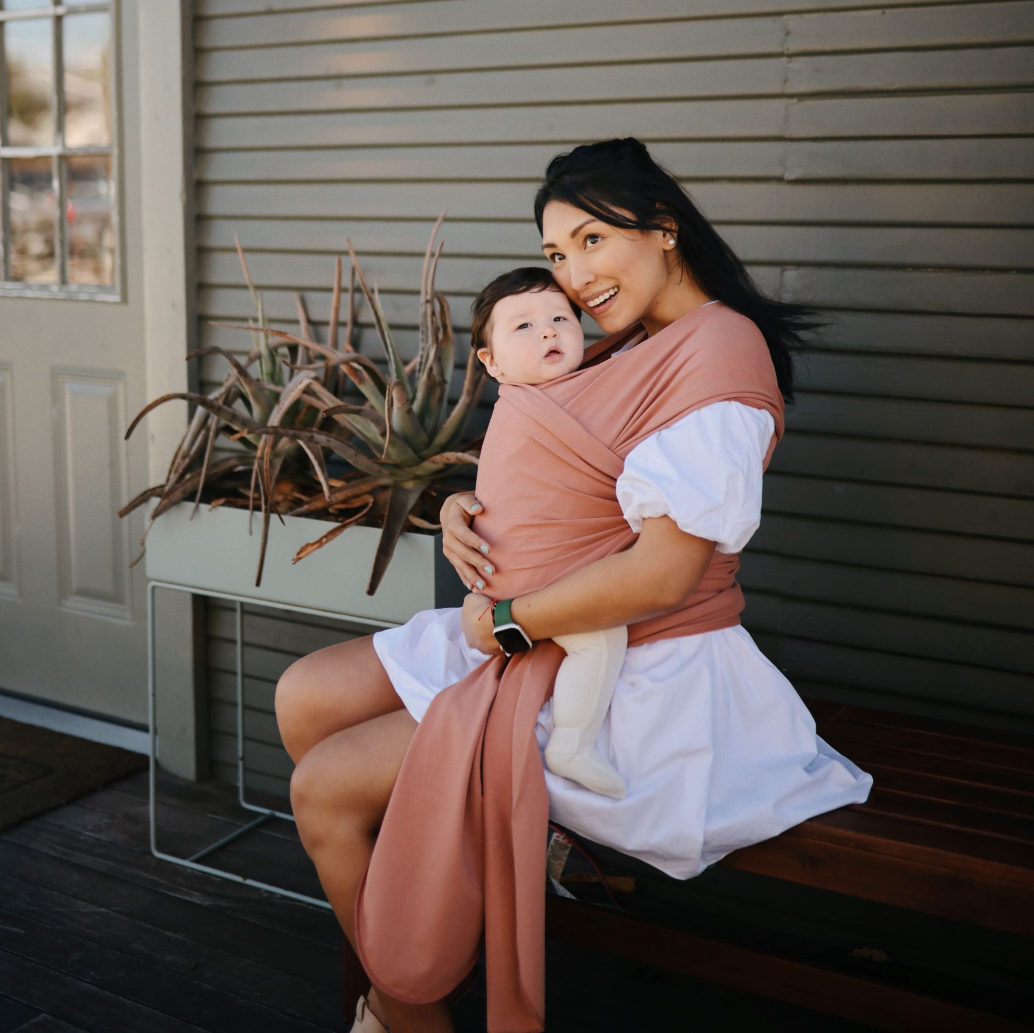 Mushie rugalmas hordozókendő púderrózsaszín színben - www.pippadu.hu