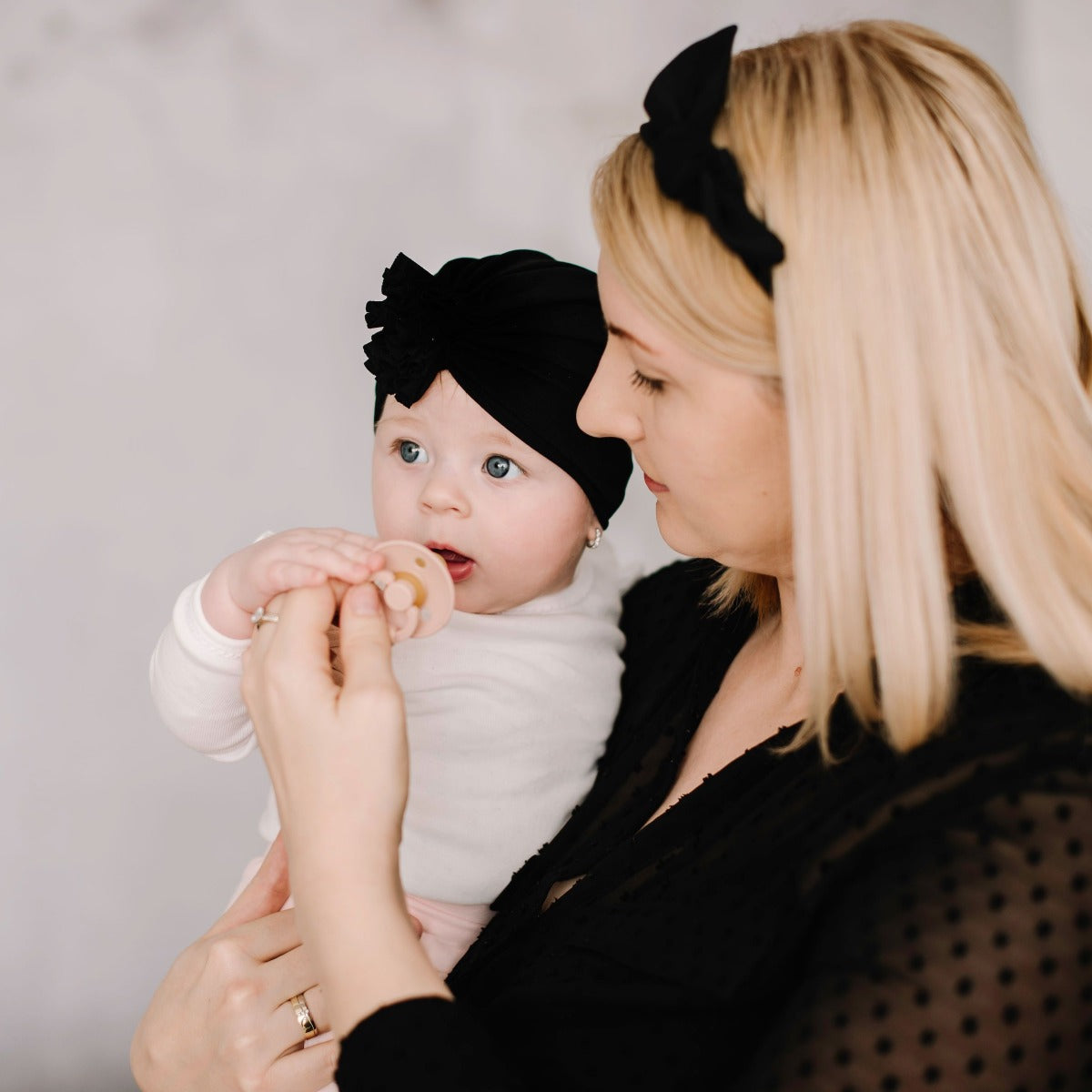 Turbánka - fekete - tavaszi/őszi - Pippadu