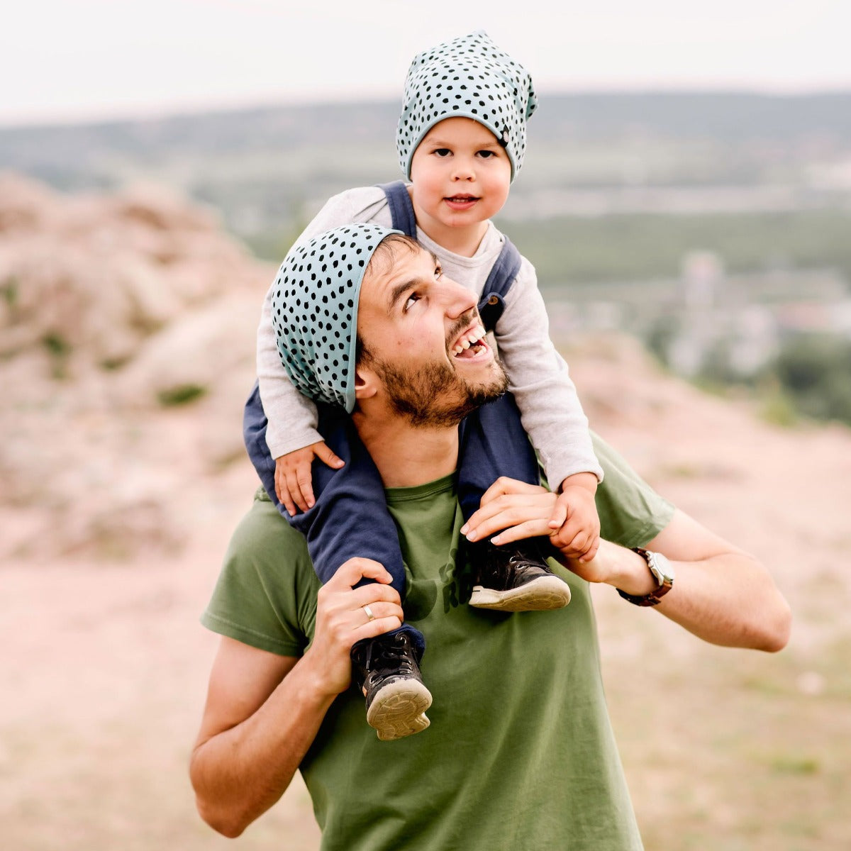 Satyka - fekete pöttyös - Pippadu