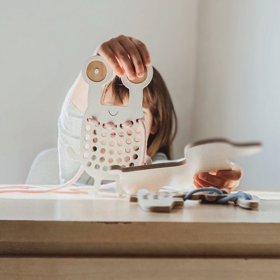 Fűzős fajáték gyerekeknek - Montessori játék - rák - pippadu