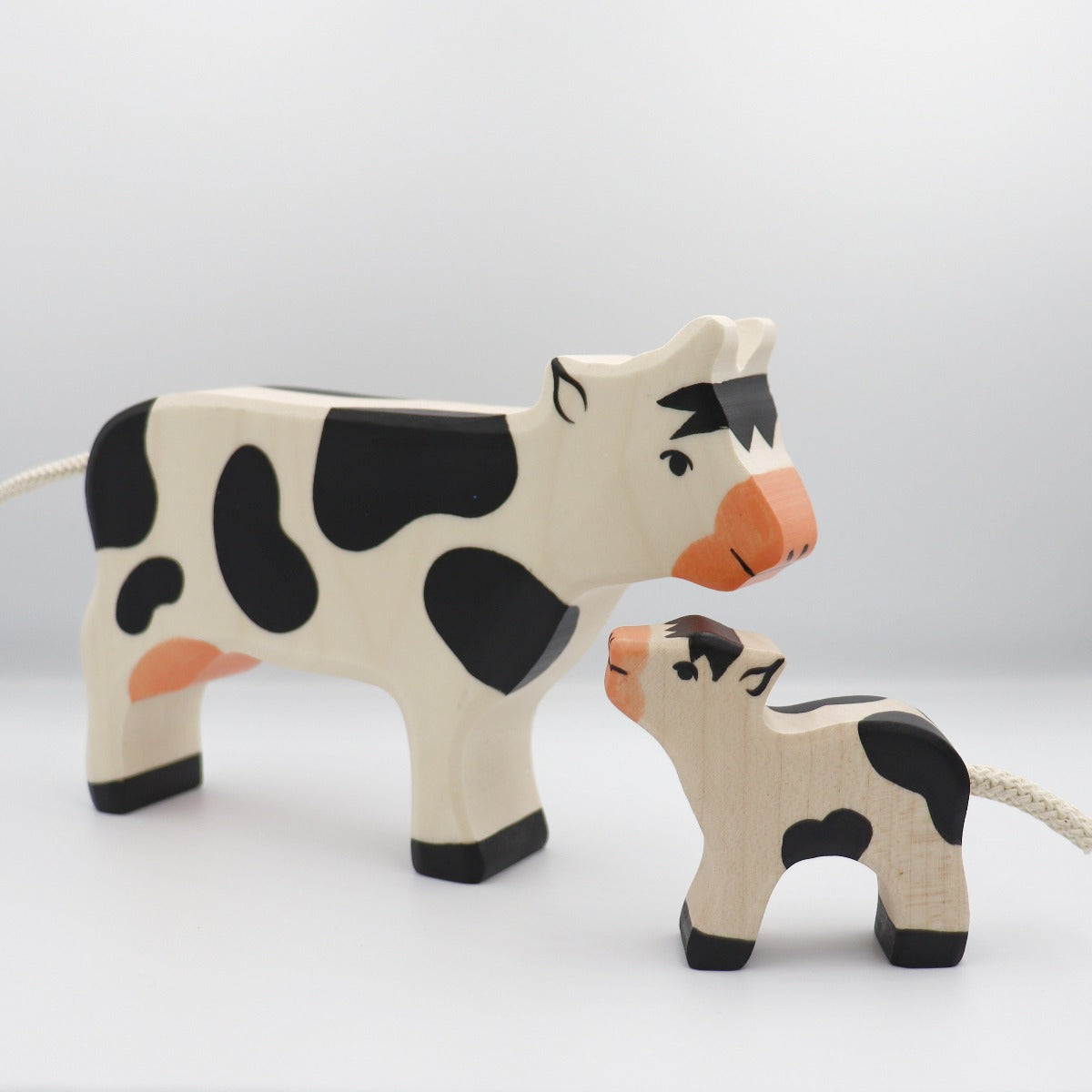 Tehén és kis boci fajátékok Holztiger - Pippadu
