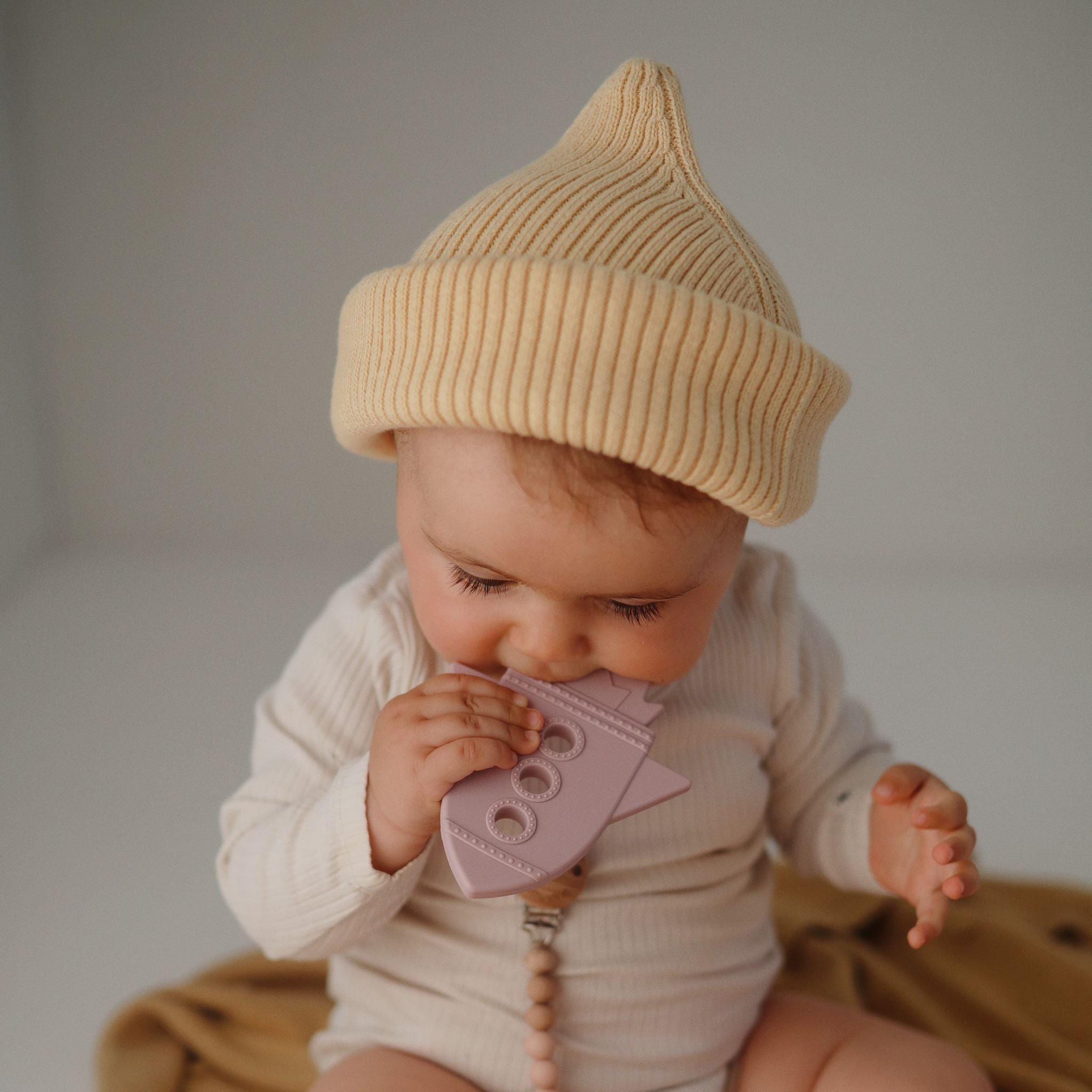 Fogzás fájdalmainak enyhítése - űrhajó rágóka - világoskék - pippadu - babatermék