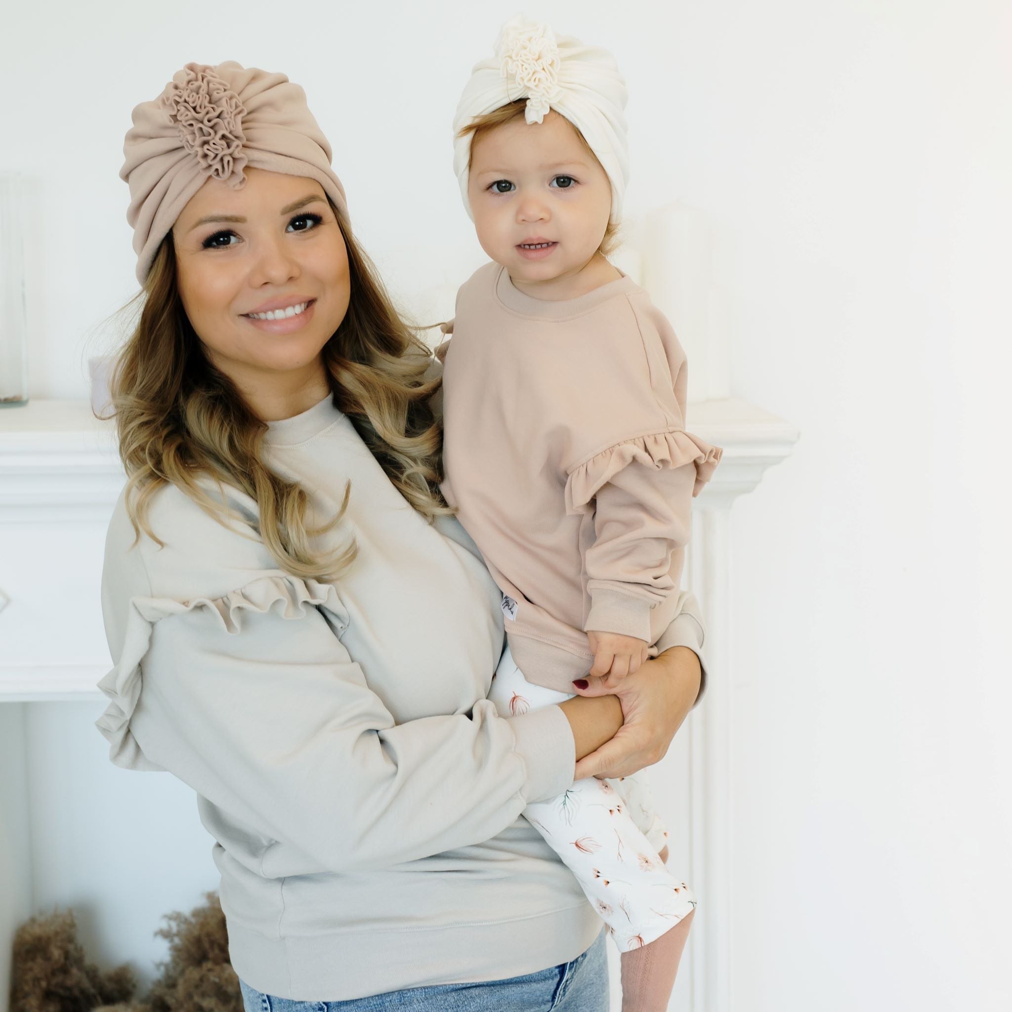 Felnőtt és gyerek pulóver cappuccino és szezám színben - pippadu