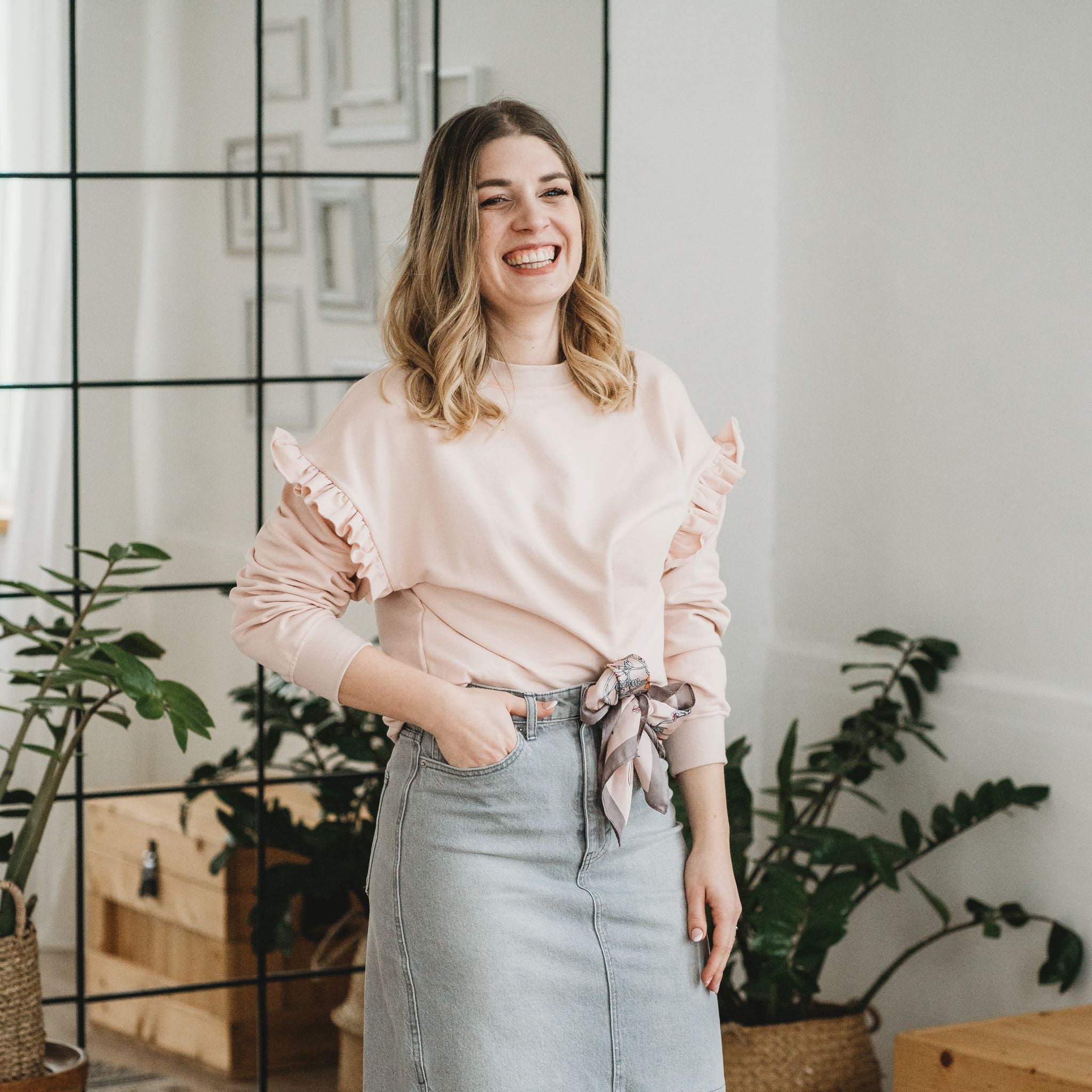 Pulóvevr szoknya kombó mosolygós nő - pippadu - hamvas púder