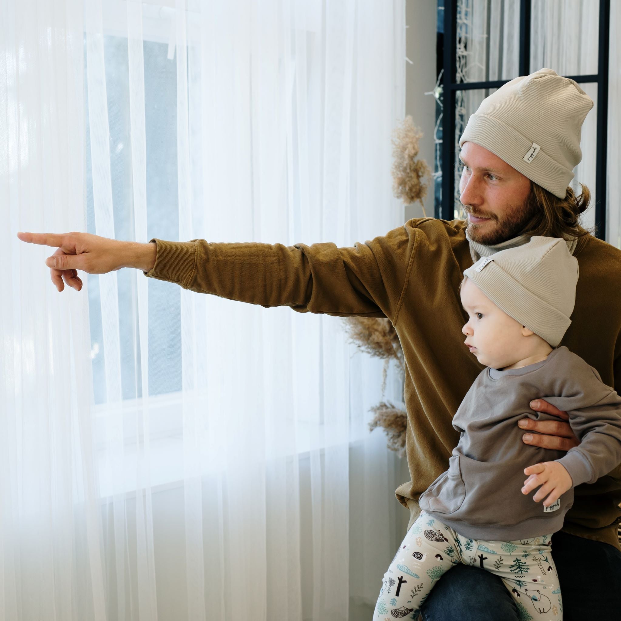 Barna pulóver macis leggings latte beanie sapka - pippadu őszi gyerek szett