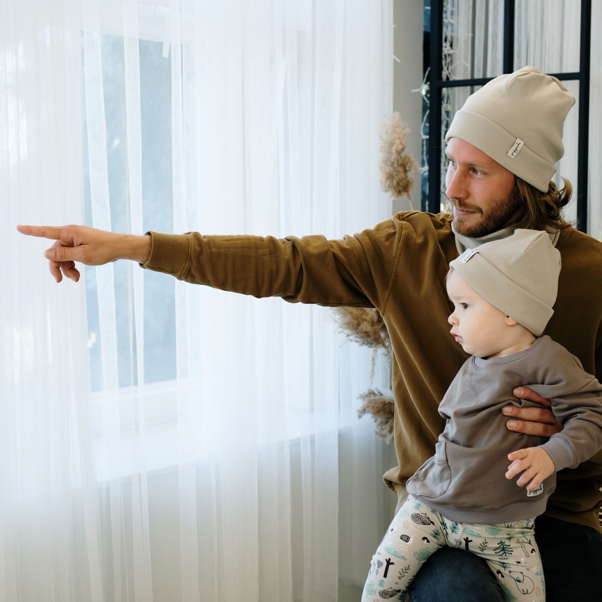 Barna pulóver macis leggings latte beanie sapka - pippadu őszi gyerek szett